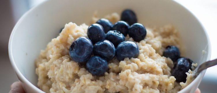 Afvallen door te ontbijten met havermout of muesli