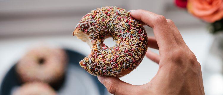 Wat gebeurt er als je teveel suiker eet?