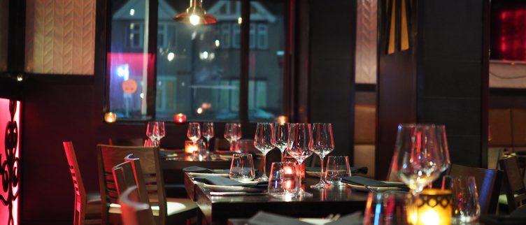 Hoe kun je een diner in een restaurant kado geven?