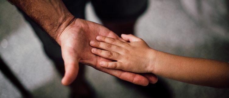 Wat kun je doen tegen nagelbijten bij kinderen?